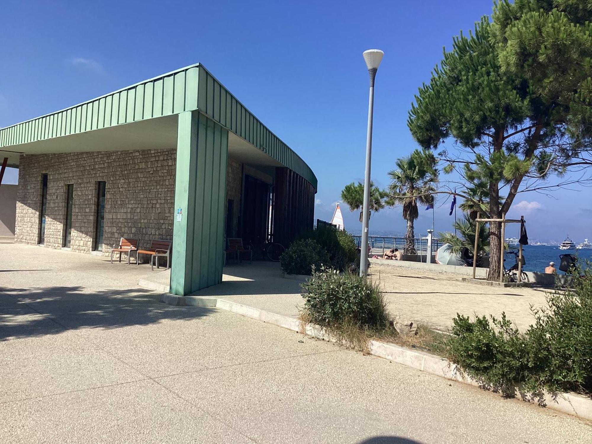 Studio Independant, Front De Mer Et Plage A 200M Antibes Exterior photo